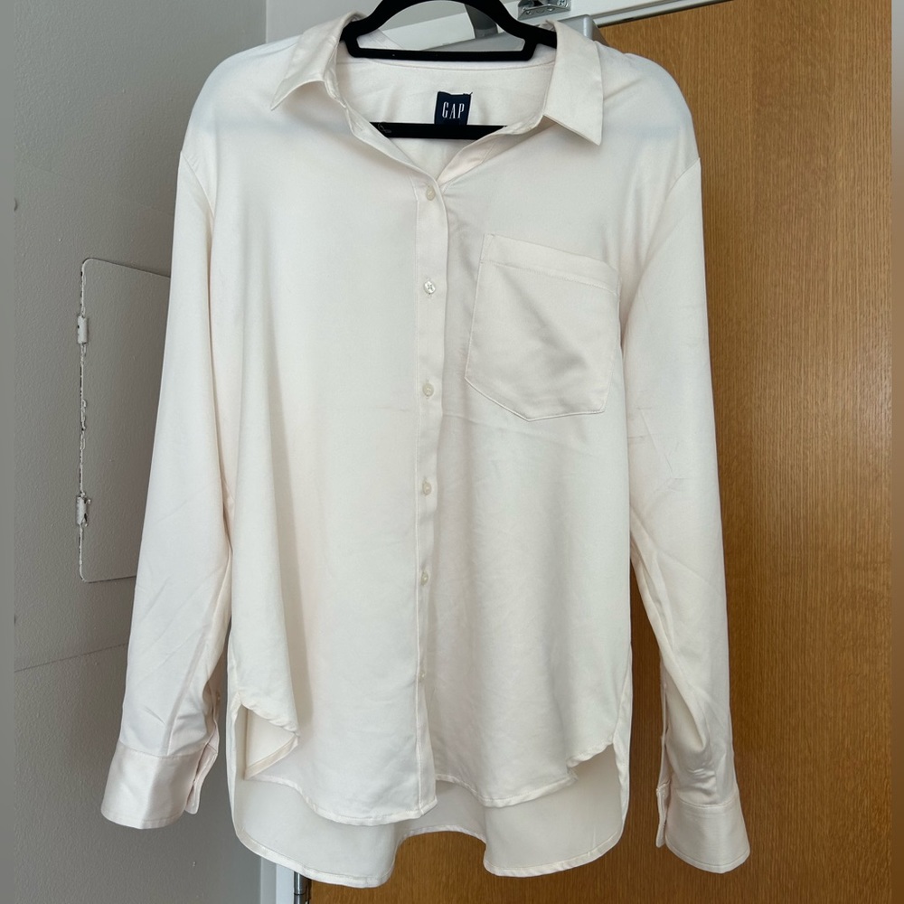 Gap Sheer Button Up